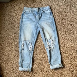 American Eagle Mom Jeans Size 2